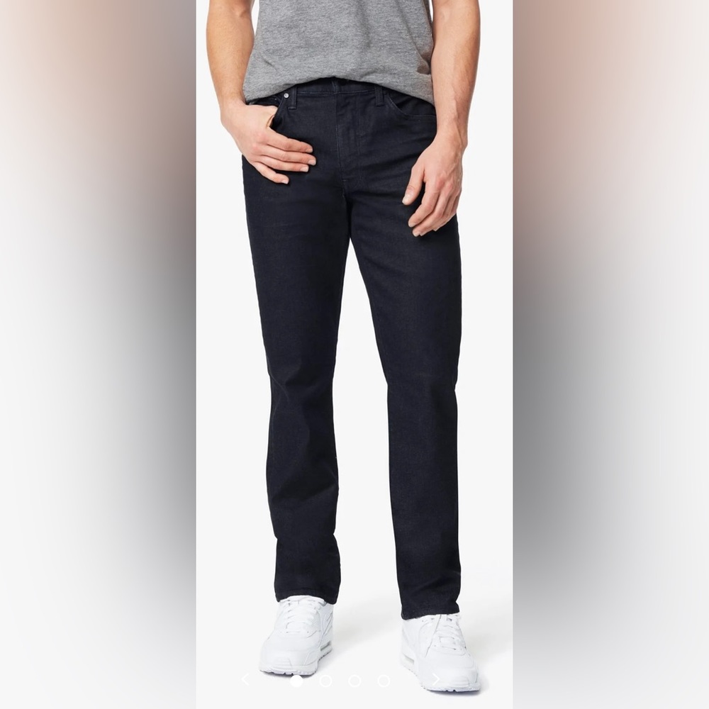 Joe’s Jeans - Men’s Brixton Straight Leg, size 32 waist in dark blue